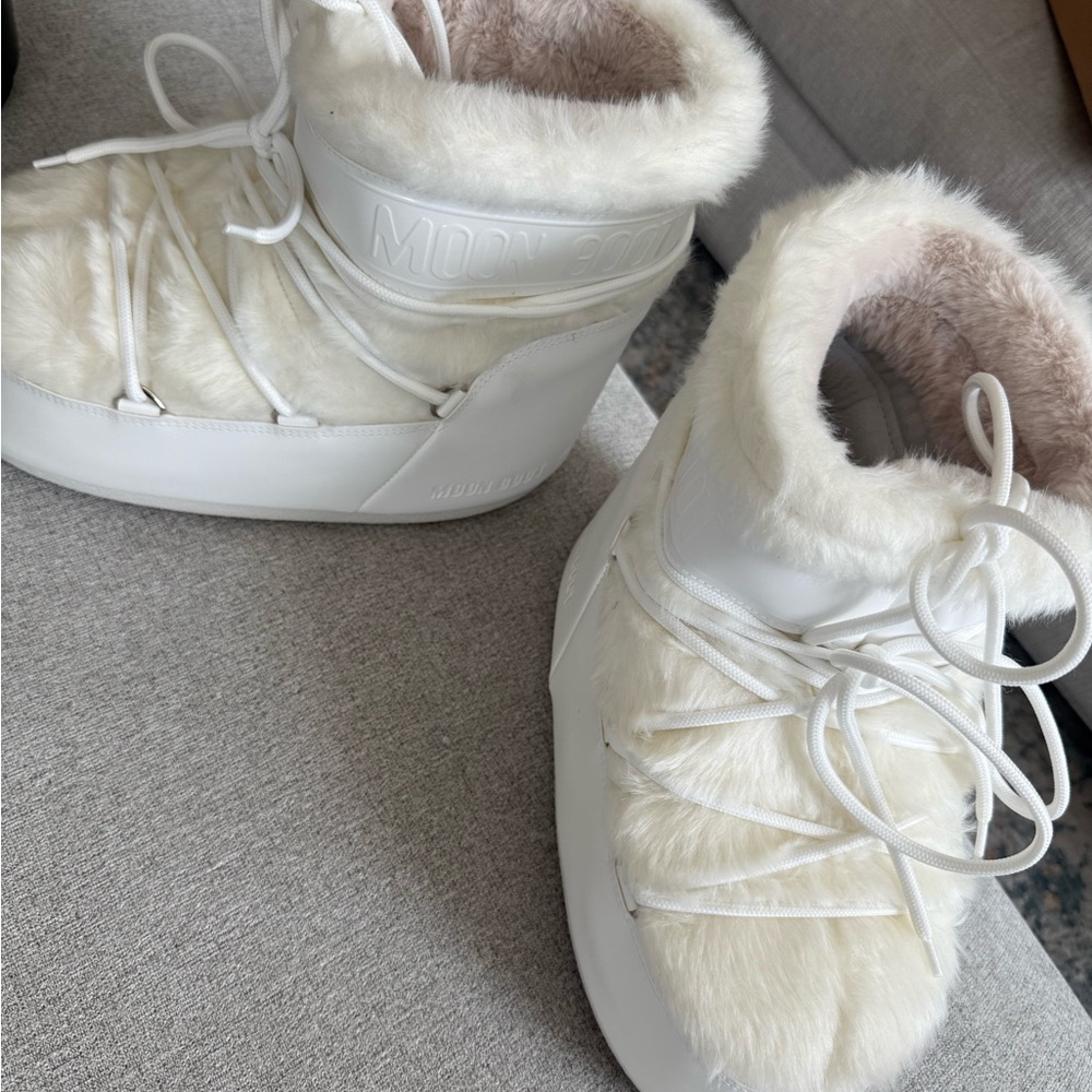 Moon Boot White Winter Rain Boots Cozy Lace-Up
